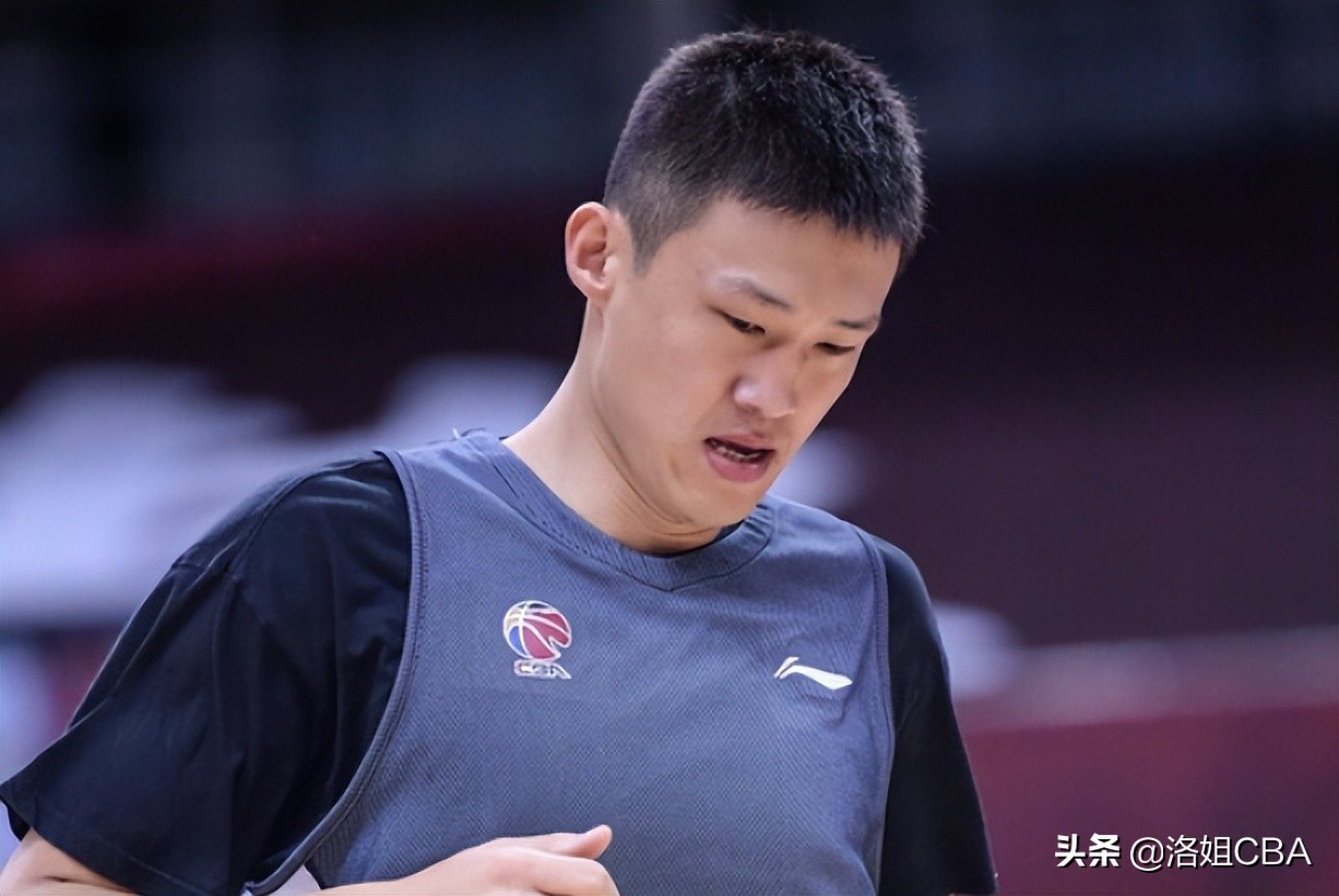 NBL周琦pk刘传兴(CBA三消息：广东三伤员出一人，刘传兴只是硬伤，戴昊接班罗汉琛)