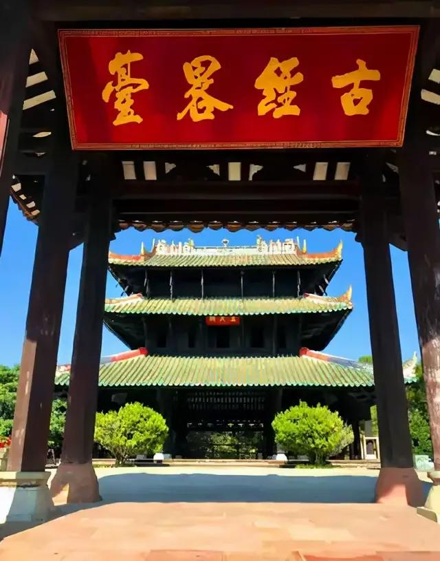 狗肉配酒，神仙不走，玉林配卖酒，佛祖心中有