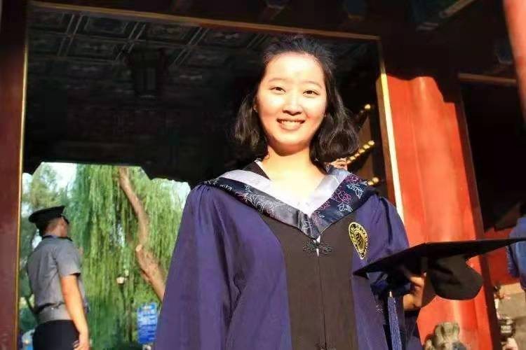 2017年，章莹颖异国求学惨遭不测，尸首下落不明，凶手却免于死刑