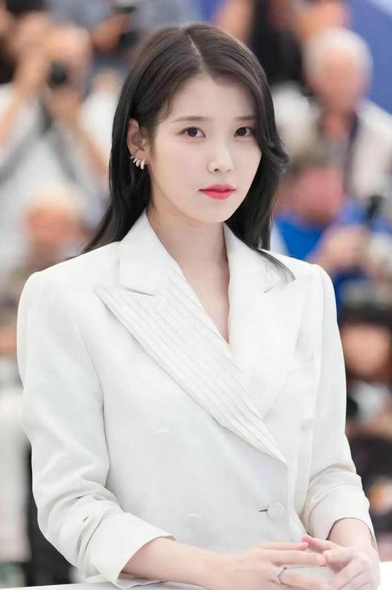 李知恩｜高清壁纸｜五官很平凡整体却很惊艳