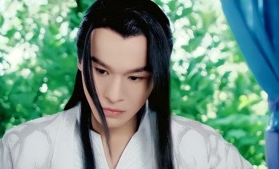 “龙须刘海”不要轻易尝试！有人仙气十足，有人酷似蟑螂精