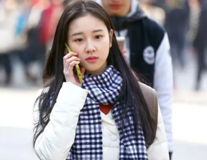 南京音乐学院（南京一音乐系女学生走红）