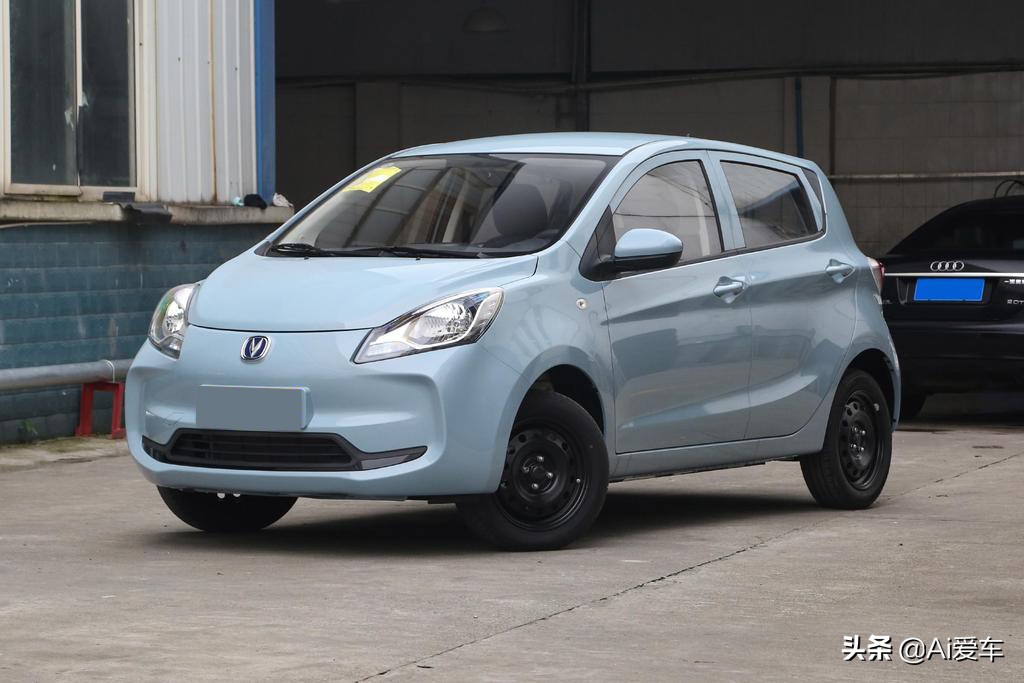更实惠更长续航的代步车，低价5座设计，小巧好停车，奔奔E-Star