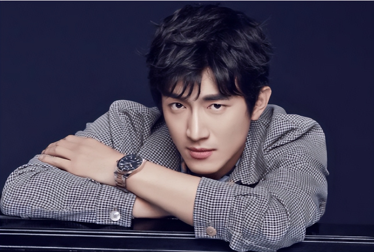 剑眉星目，风度翩翩，这10位男明星的长相，击中了国人审美