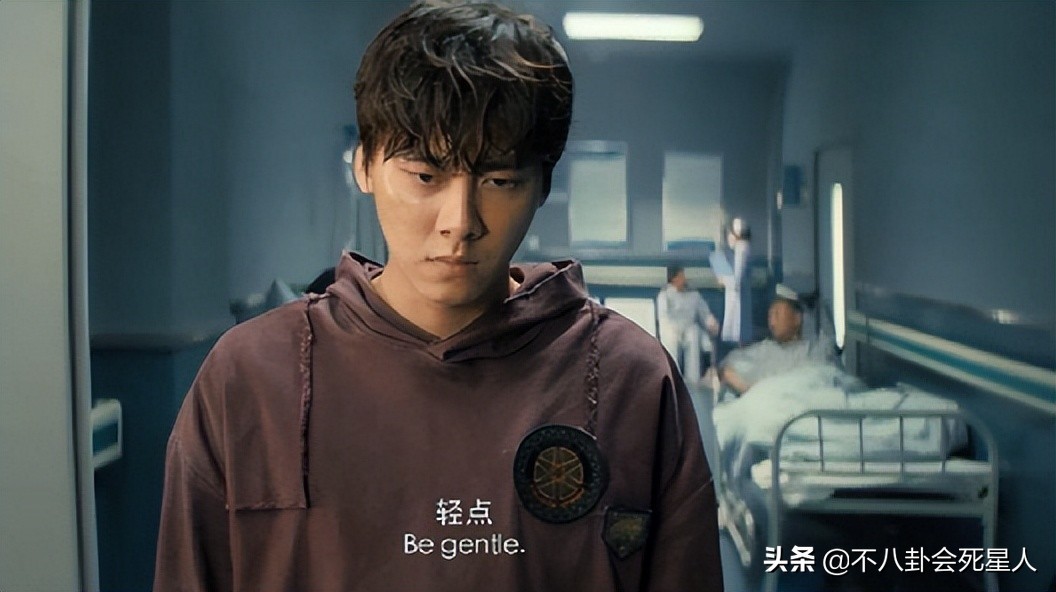 给85后小生演技排个名,任嘉伦垫底,朱一龙第三,张若昀第二