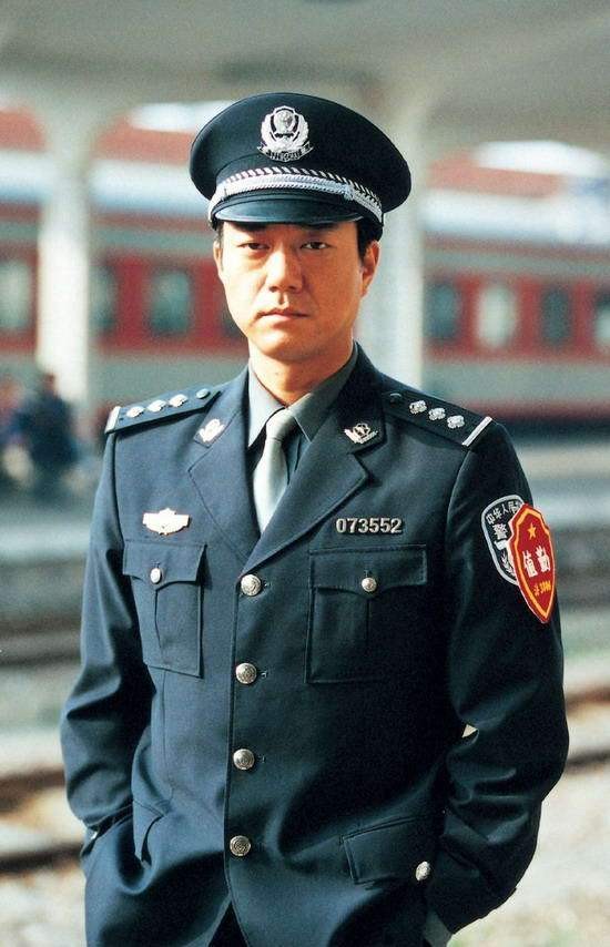 同样是演彭德怀，把董勇、宗利群、丁笑宜放在一起，差别就出来了