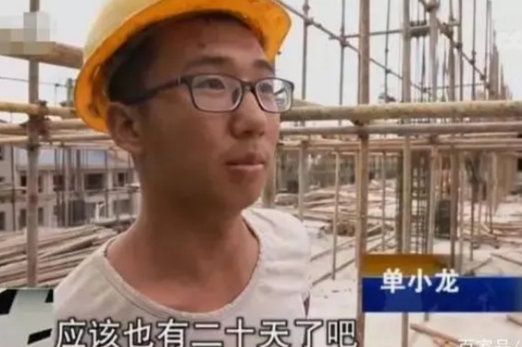 他曾在高考率先走出考场，本以为是个“青铜”，通知书却打脸众人