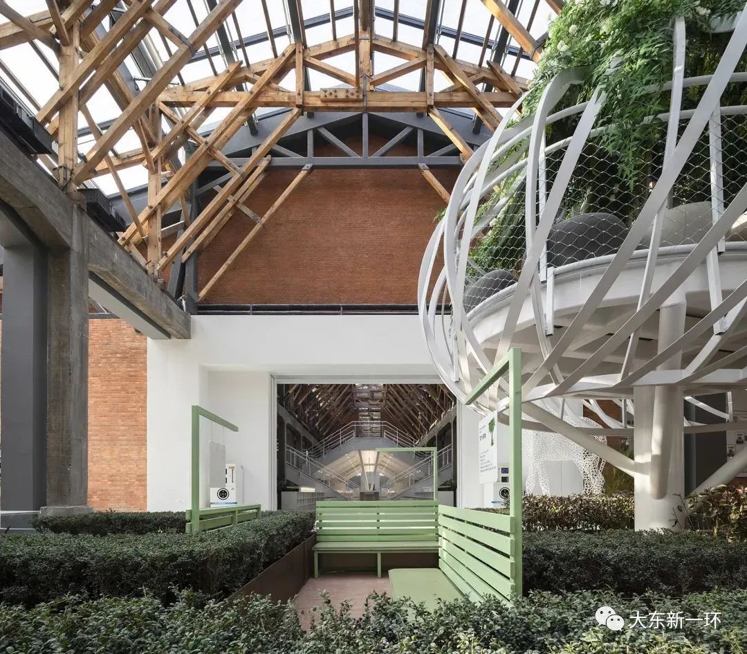 沈阳首座梦幻森林书房—大东区“时代文仓”城市书房正式开放