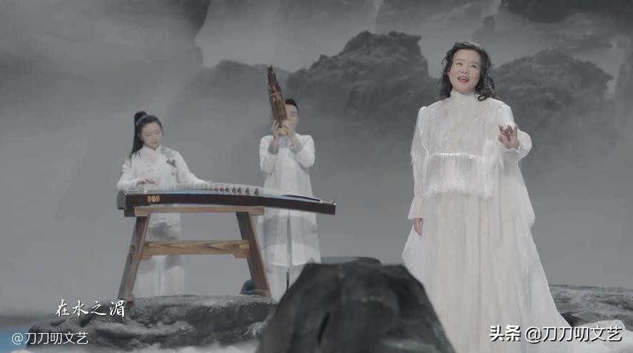 小年夜晚会惊艳时刻：王冰冰好甜，朱广权说唱稳，赵文卓帅到起飞