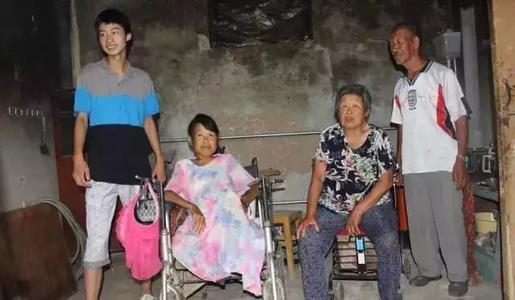 ‘寒门依旧出贵子’，庞众望父母双病，他靠捡垃圾为生，圆梦清华