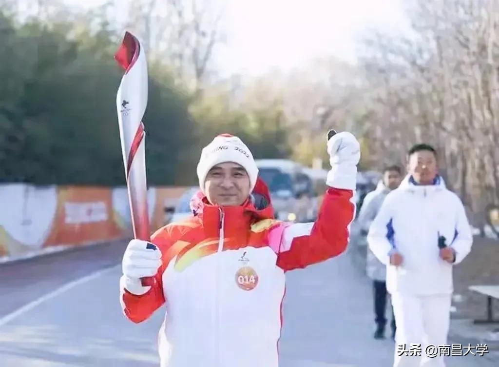 “冰墩墩”设计主创、火炬手······冬奥会上的南昌大学身影