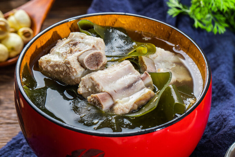 冬天太阳晒得少，推荐吃10种“高钙菜”，易吸收助生长，强筋健骨