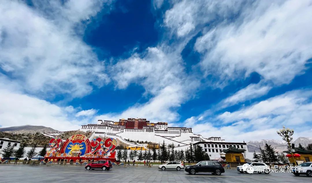 住进世界上最高的一家瑞吉度假村，在离天空最近的地方做一个梦