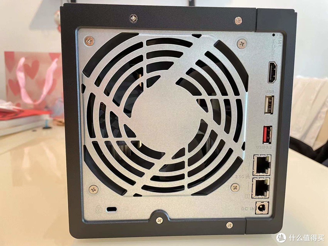 次时代NAS！威联通TS-464C分享：各方面还算满意，但价格真的值吗