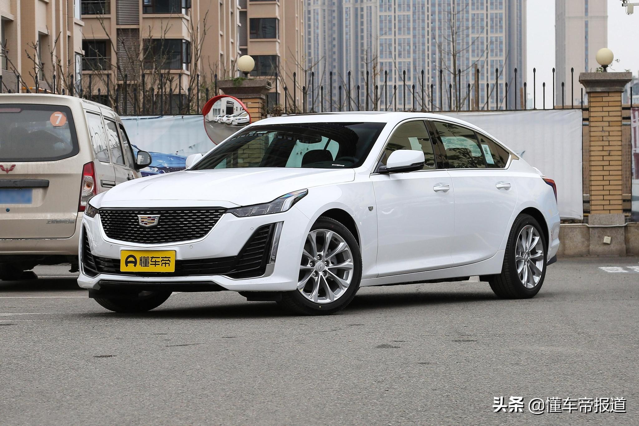 新车 | 两种外观风格可选，尊享版车型更具性价比！林肯Z购车手册