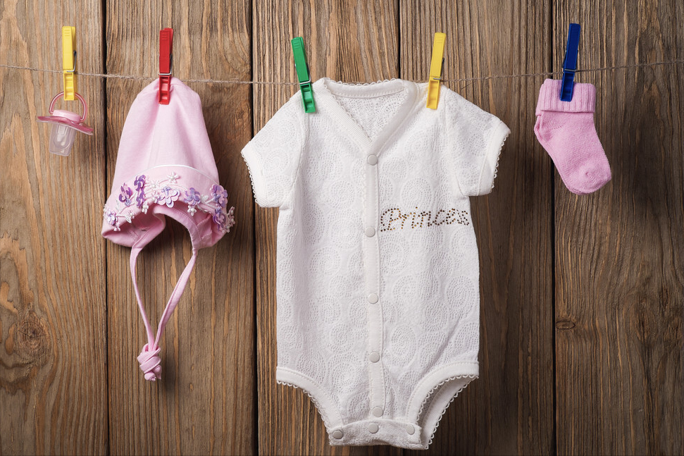 新生儿的贴身衣服除了纯棉，8个细节要重视，宝宝穿得舒服放心