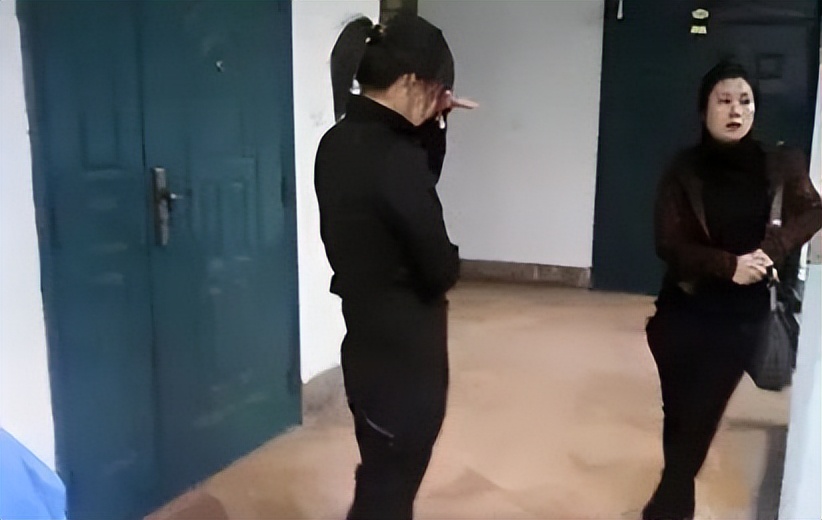 2011年高三学生与富二代发生摩擦，被砍身亡，对方母亲：我有钱