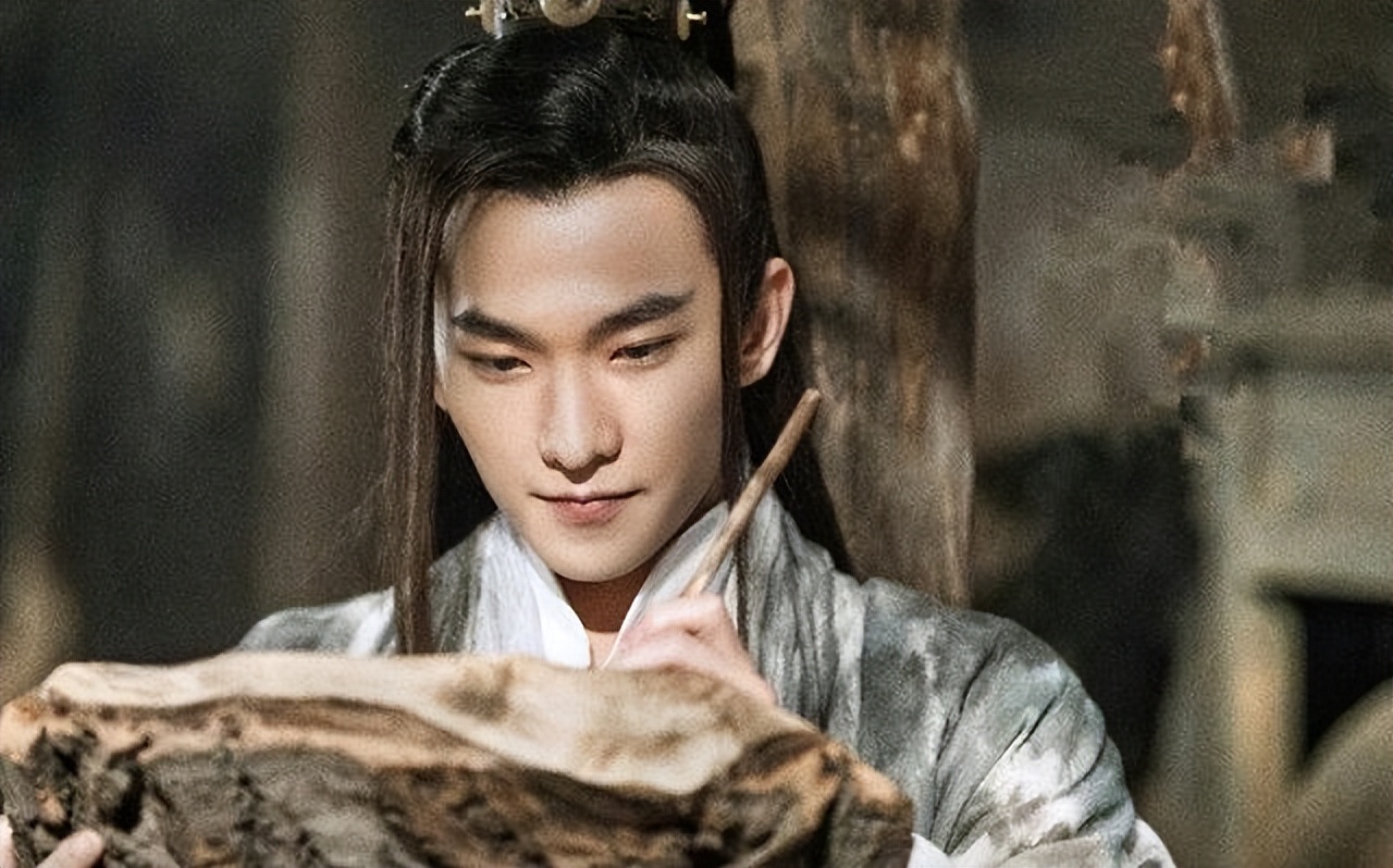 “龙须刘海”不要轻易尝试！有人仙气十足，有人酷似蟑螂精