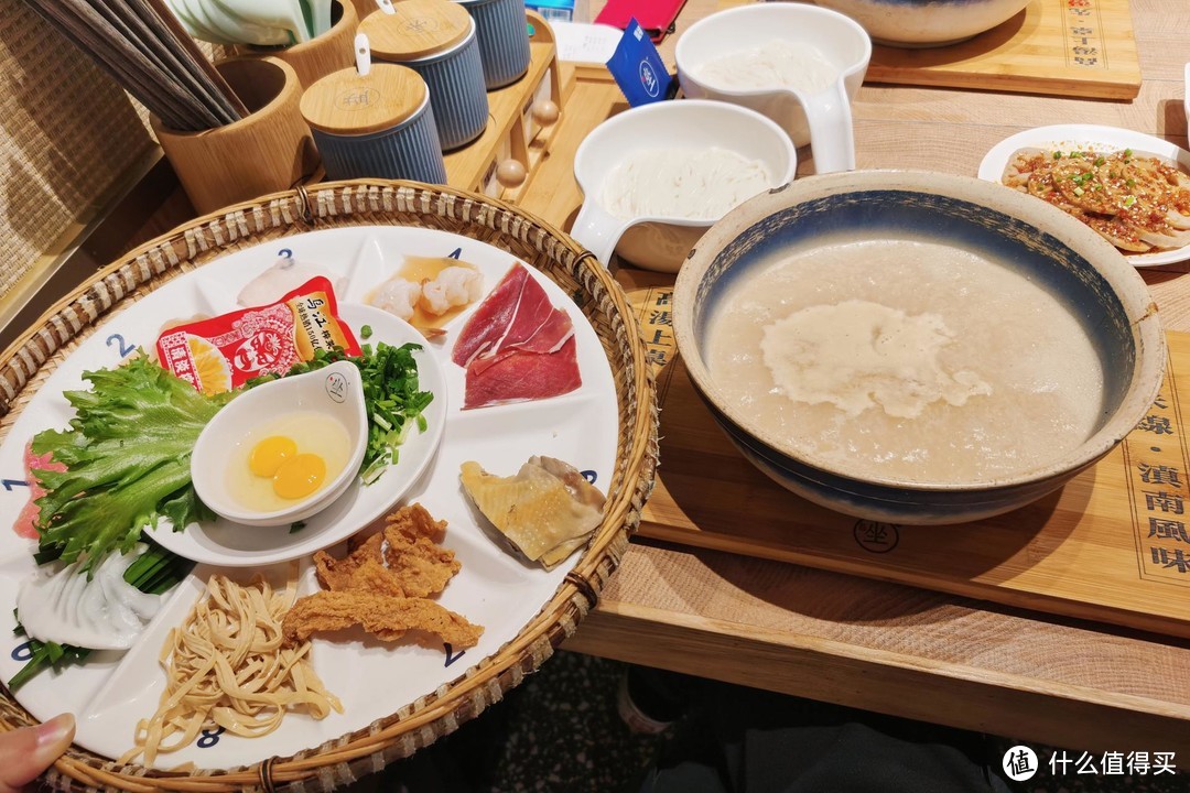 旅行就要边走边吃：舌尖上的昆明，盘点我在昆明吃到的各种美食