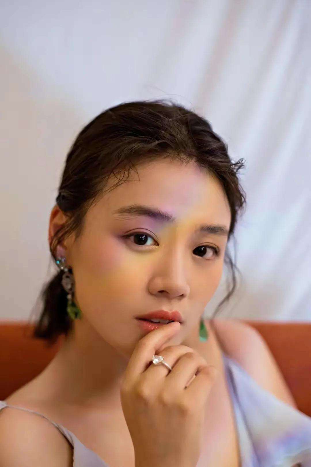 马思纯嫣然一笑