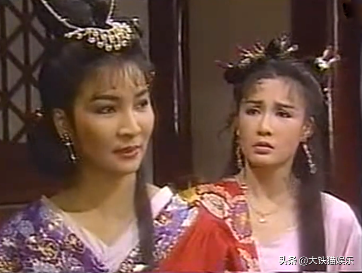 6版《天龙八部》李青萝对比：少时不知舅妈美，光顾看神仙姐姐了