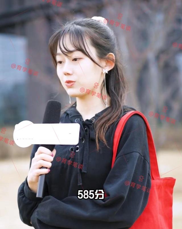 会计专业，名校女硕士提月薪一万被群嘲：大学生就业不必妄自菲薄