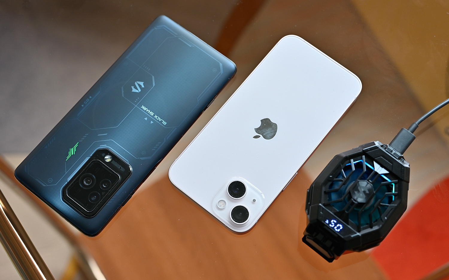 4000至5000元价位，是选iPhone 13，还是选安卓旗舰手机？