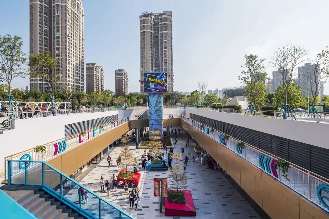 擁抱自然的公園式商業(yè)引領(lǐng)城市微度假，打通消費者的情感鏈接