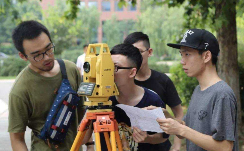 适合男生报考的专业，薪资待遇叫人羡慕，就业前景也很不错