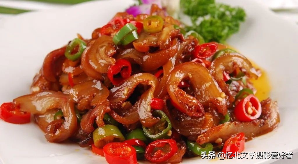 美食中的战斗机:小炒猪脚皮