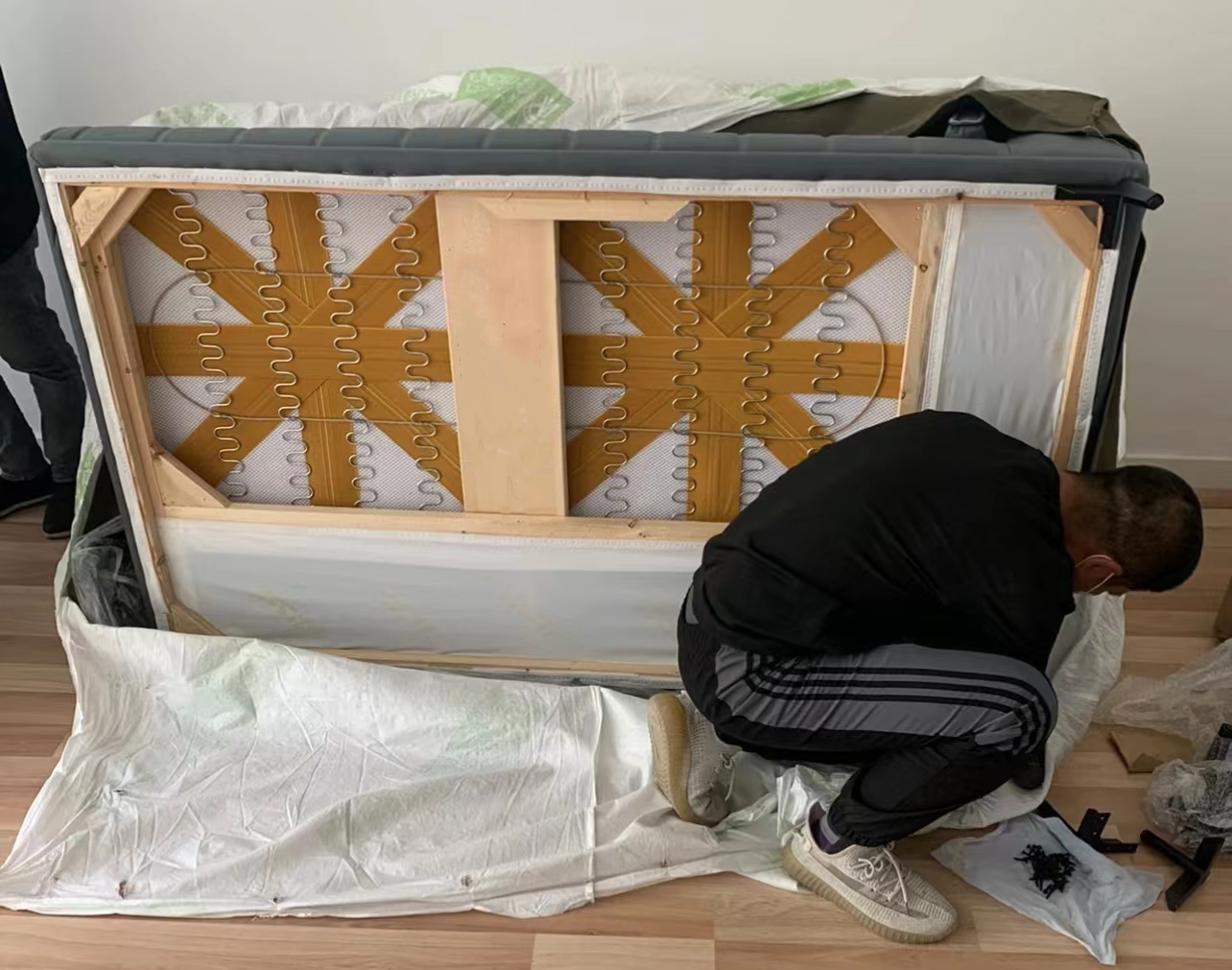 3,不买纯绷带支撑的沙发