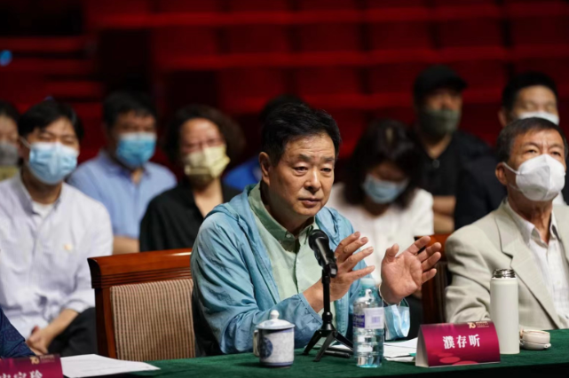 著名导演任鸣去世，享年62岁，上周三才跟濮存昕等人出席活动