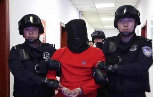 1998年，长春黑老大梁旭东被捕后扬言：两个月出去，后来结局怎样
