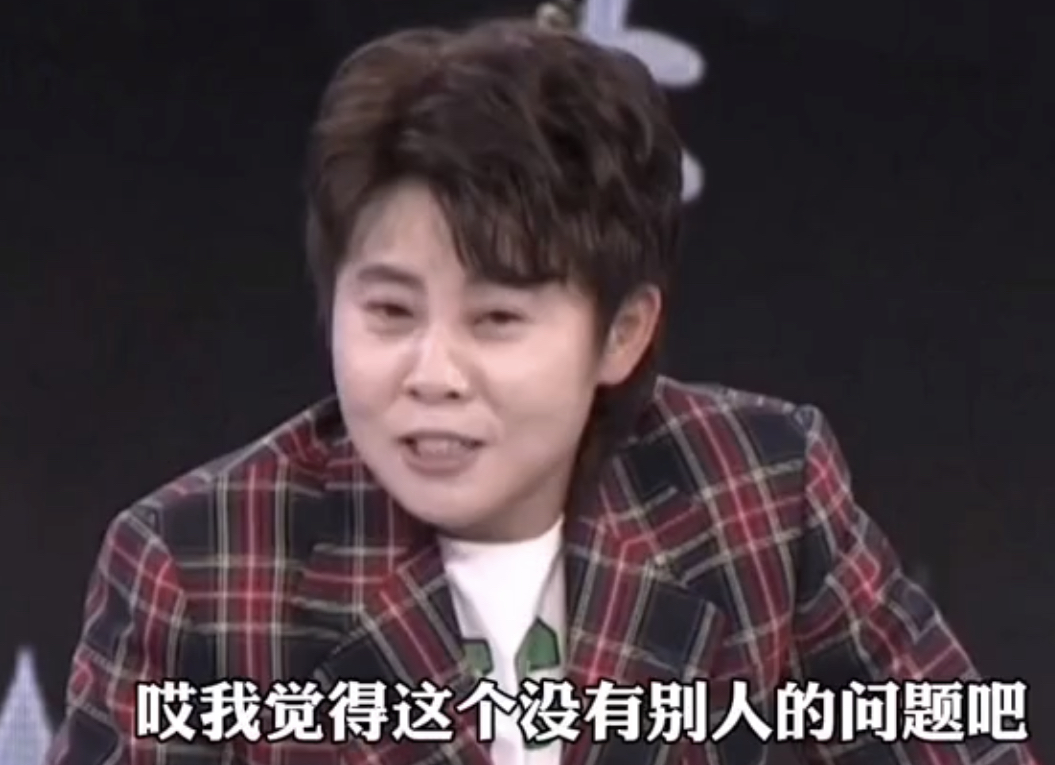 中国短道速滑队任子威夺第二金，韩国多人摔倒出局，王濛直呼漂亮