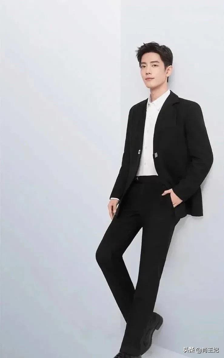太喜欢肖战的西服造型了，宇宙超级无敌大帅哥