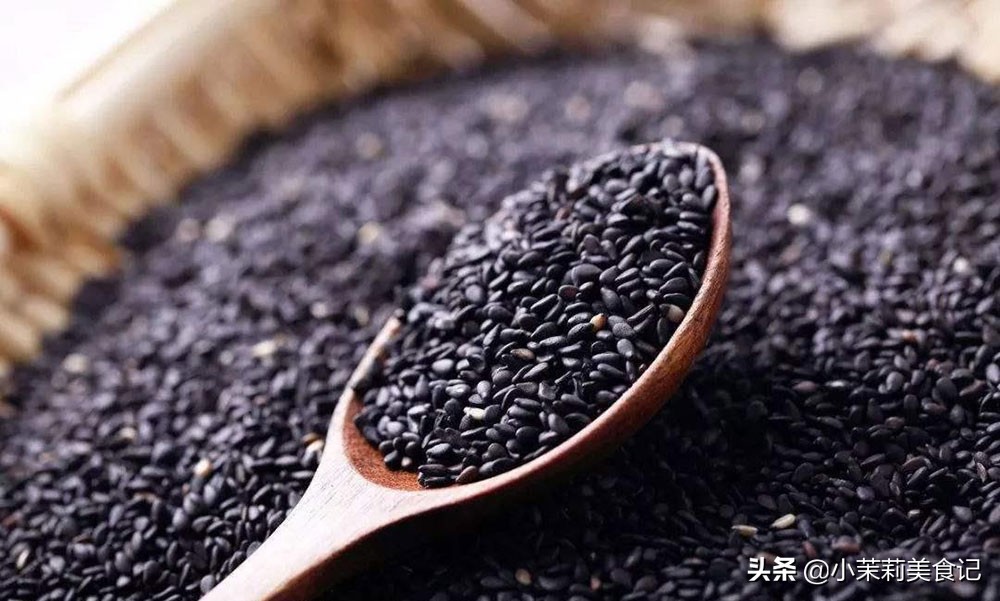 女性30岁后必知：维生素E食物排行榜，抗衰老美容养颜必备营养指南