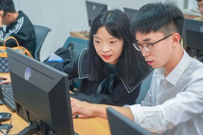 考研难度也有等级划分，第一档难度满分，普通学生容易“陪跑”