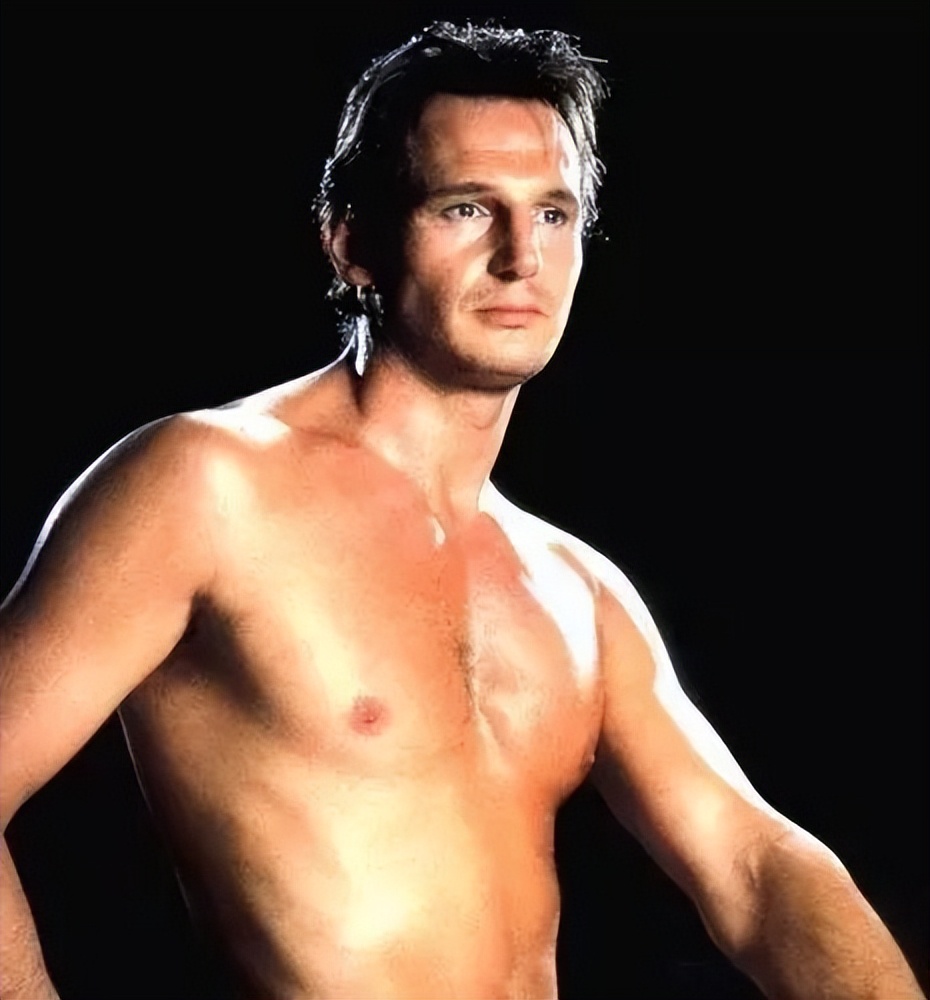 “彪悍”老爸连姆·尼森：两次求婚国民女神，妻子去世1年后约会