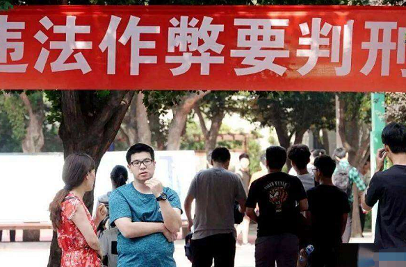 双胞胎外貌相似，高考防止代替考试有方法，“钻空子”几乎不可能