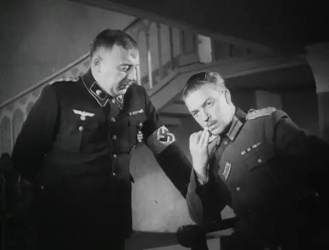 世界电影（0106）苏联电影《锄奸记》（1945）剧照欣赏