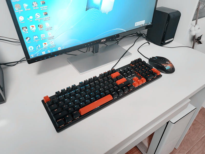 虹彩背光定制轴体，游戏玩家不二选择，血手幽灵S510N机械键盘