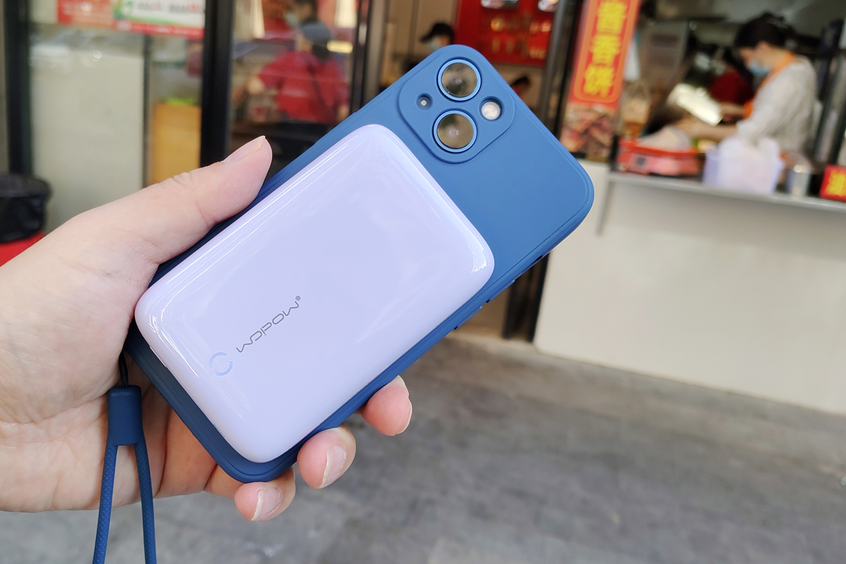 假如你在考虑MagSafe电池，不妨先试试沃品磁吸无线快充移动电源