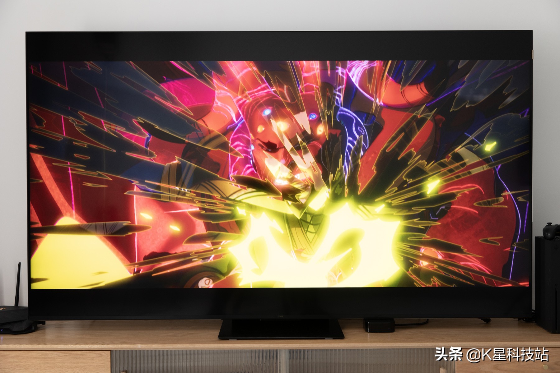 QD-Mini LED 战未来，国产电视画质的天花板，TCL X11电视机评测详解