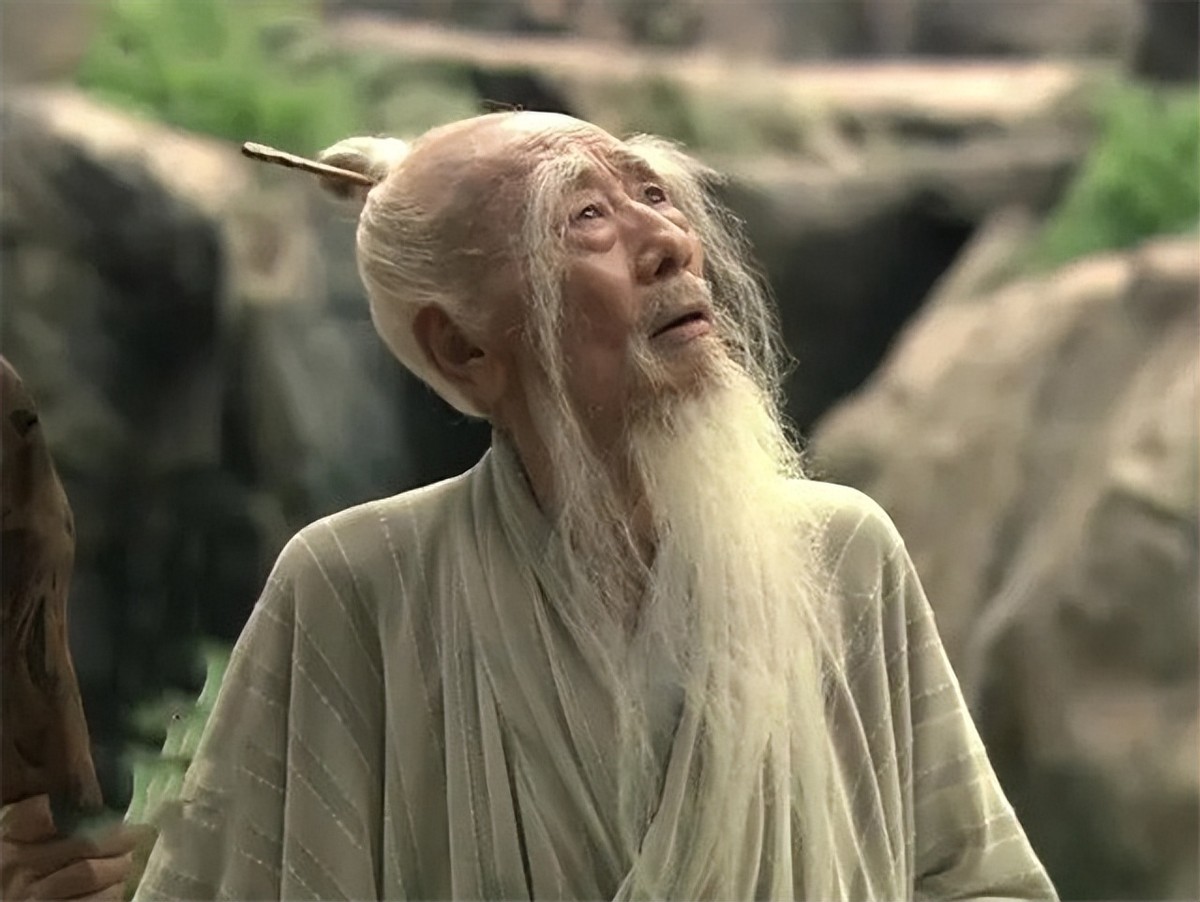 袁天罡给3人看相,预言他们必当大官,3人走后袁天罡直叹可惜