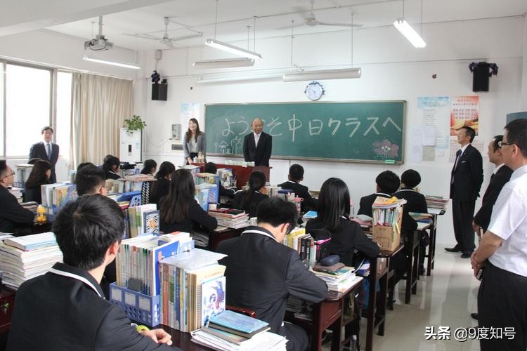 湖南外国语学院是几本（长沙6所外语特色初中）