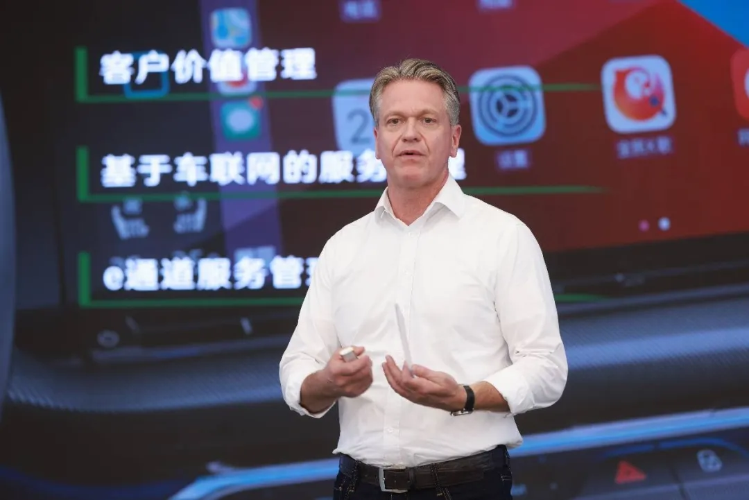 上汽大众为振兴斯柯达众志成城，俞经民送上寄语“卓然出众”