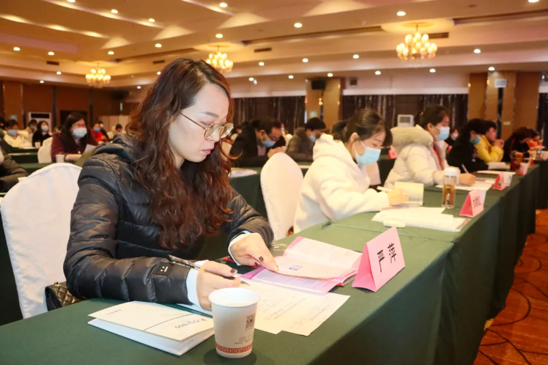 渭南市妇幼保健院承办全市妇女健康促进项目培训会