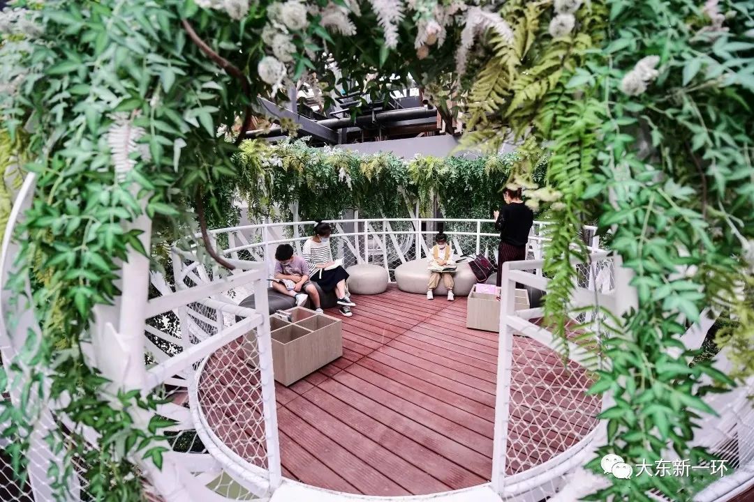 沈阳首座梦幻森林书房—大东区“时代文仓”城市书房正式开放