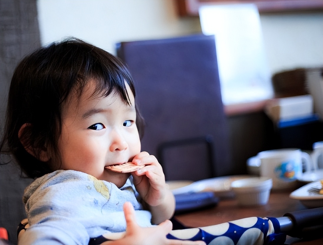 11岁男孩吃出重度肝硬化，这5种“好习惯”，或对孩子不利