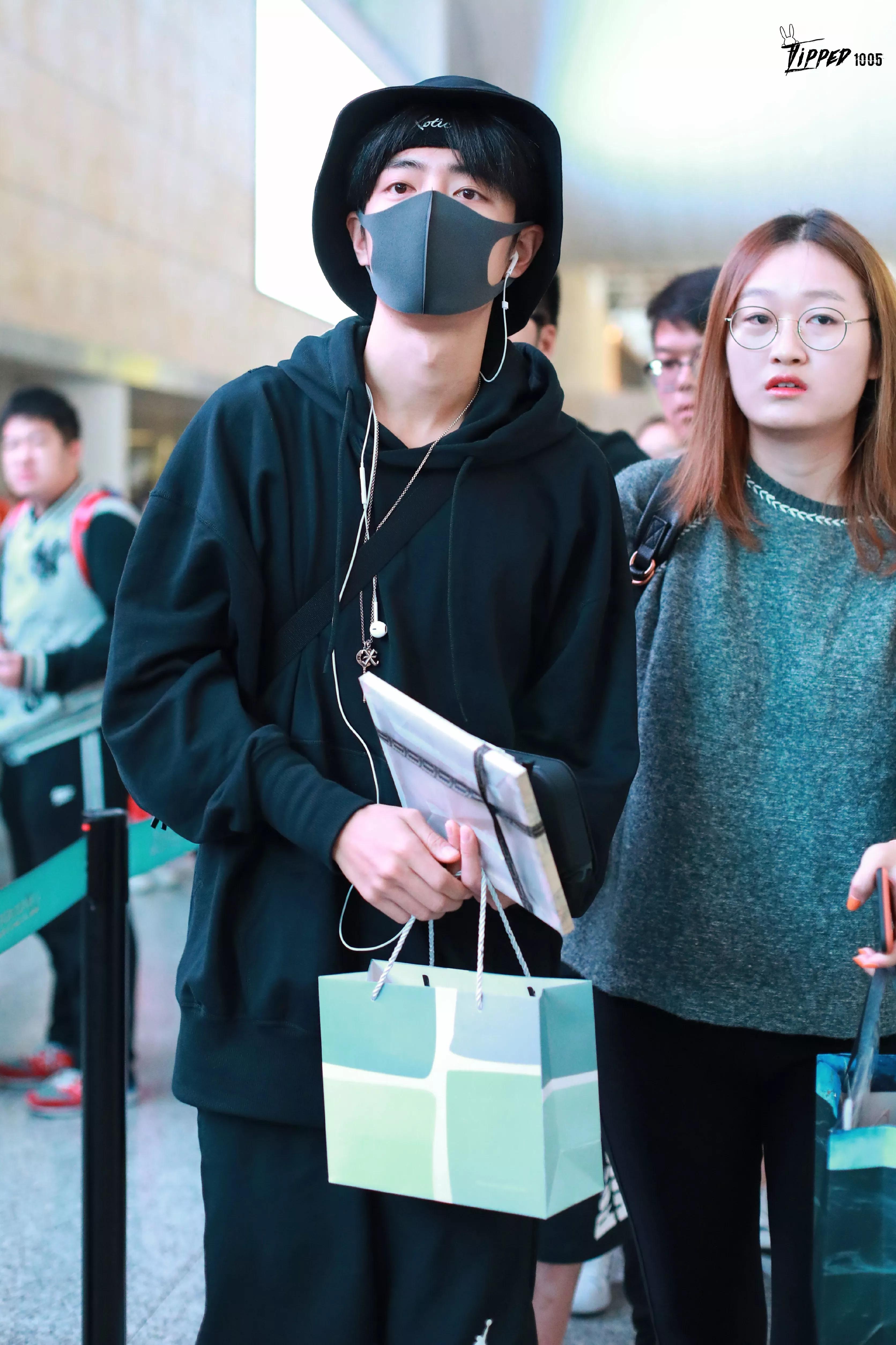 考古肖战:2018年9月—12月机场时间线汇总,今天请叫我收图狂魔